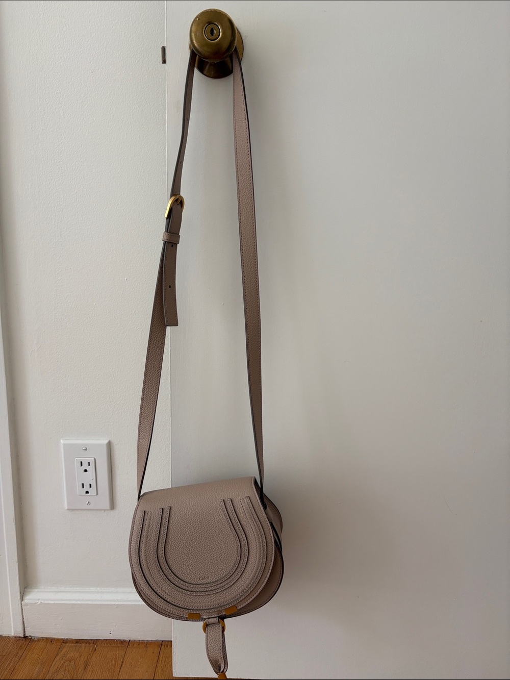 Chloe Small Marcie Crossbody Bag in Taupe - Picture 14 of 14